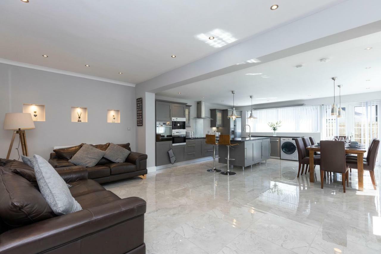 Chestnut House, Beautiful, spacious&comfortable Belfast Extérieur photo